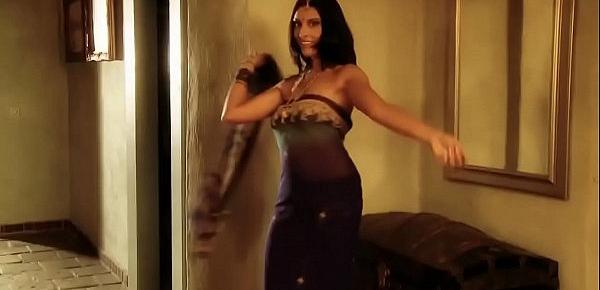  Revealing Seduction From Indian MILF Babe